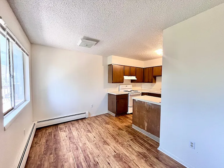 2897 Greenland Drive — Photo 3