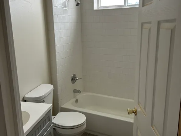 26 E 4th St #8, Watsontown, PA 17777