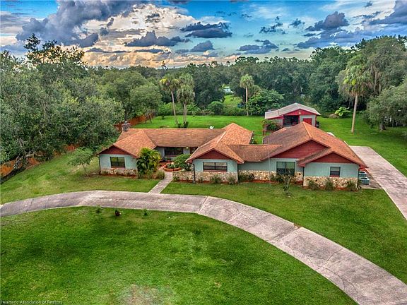5th image of 24 Palm Haven Dr