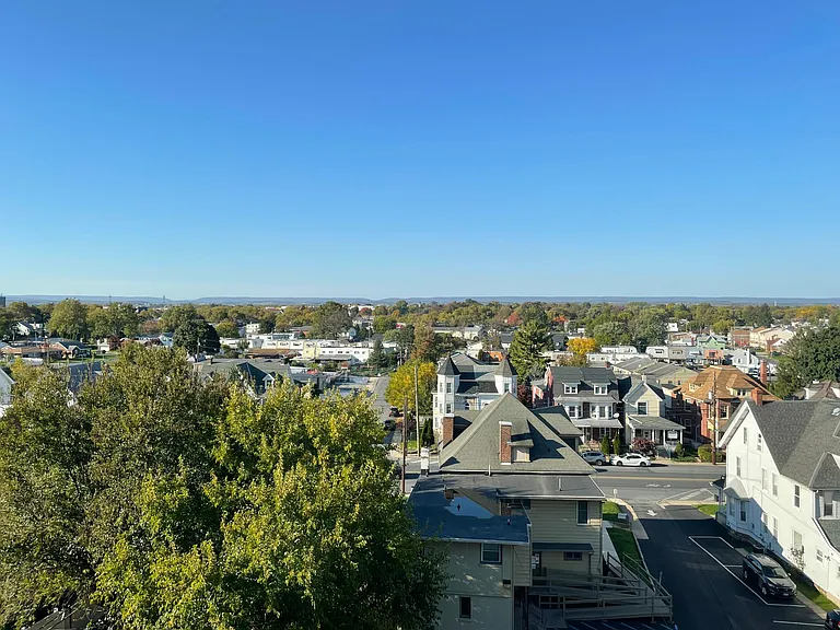 691 Trump St — Photo 25