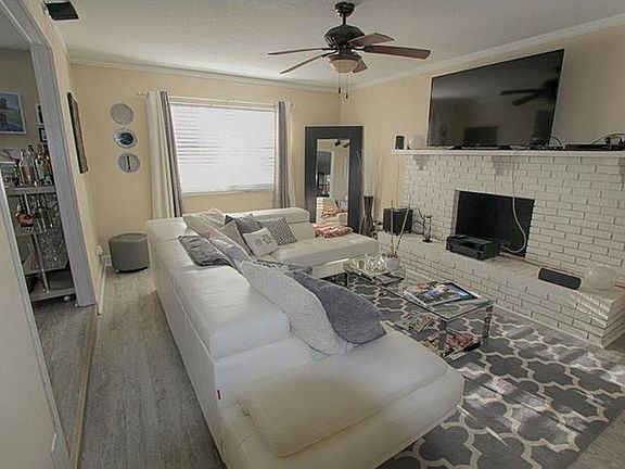 4th image of 6205 Palmview Ct