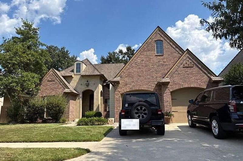 1st image of 210 Rue De Frejus