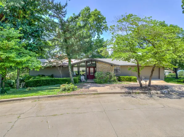 2121 Mercury Ct, Bartlesville, OK 74006