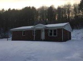 491 Middle Fork Ln, Whitetop, VA 24292