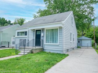 20453 Woodworth, Redford, MI 48240