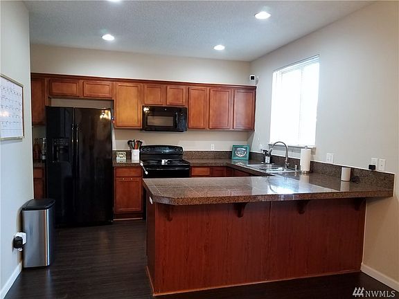 5th image of 7102 NE 62nd St