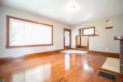 2423 Charlestown Ave — Photo 4