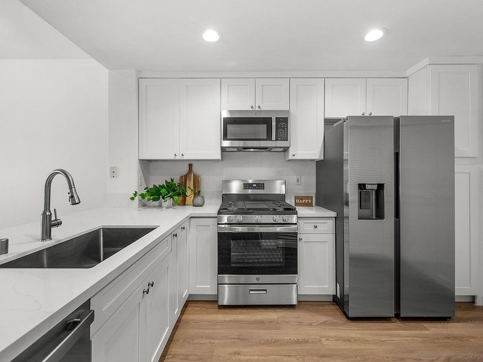1st image of 6375 Woodrow Ct