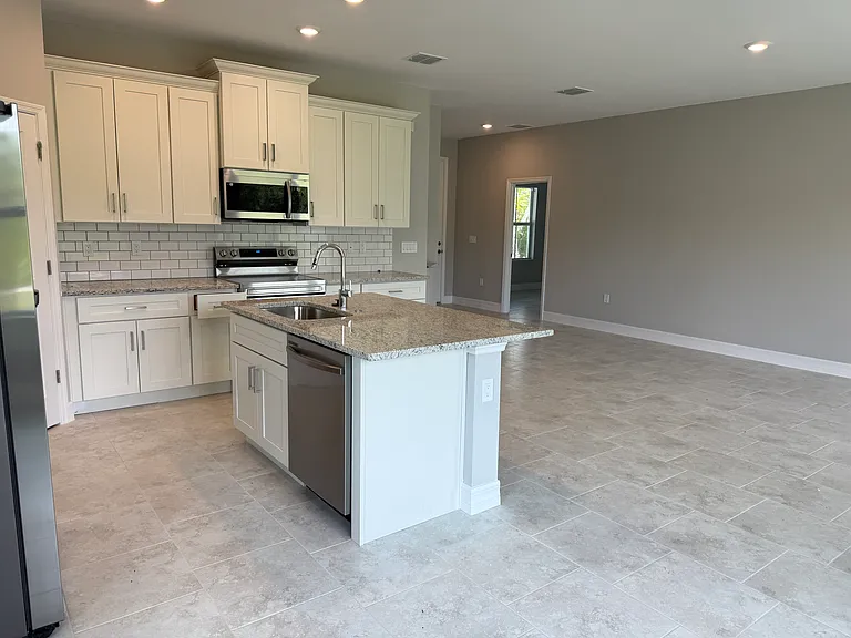 3607 62nd St W — Photo 9