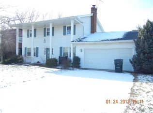 815 N Wintergarden Rd, Bowling Green, OH 43402