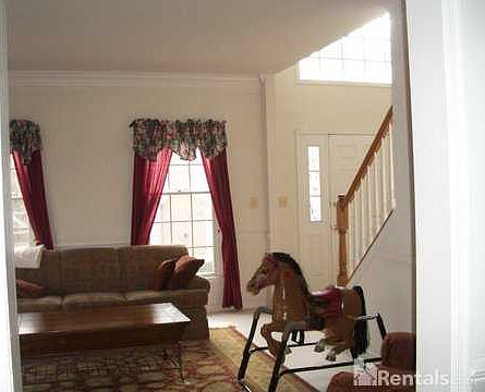 3rd image of 3707 Broadrun Dr