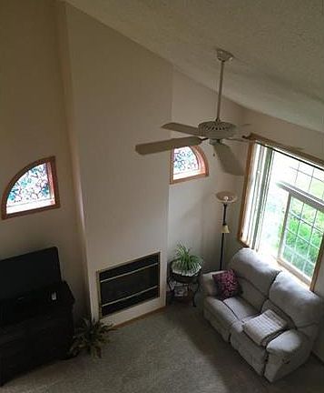Spacious 2 story family room