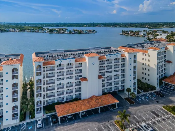 17735 Gulf Blvd APT 301, Redington Shores, FL 33708