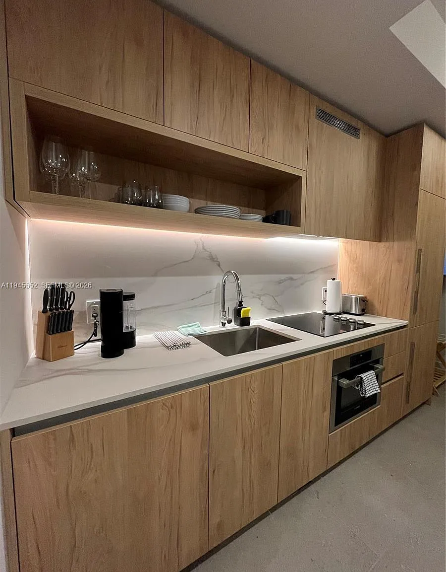 Crosby Miami World Center — Photo 1