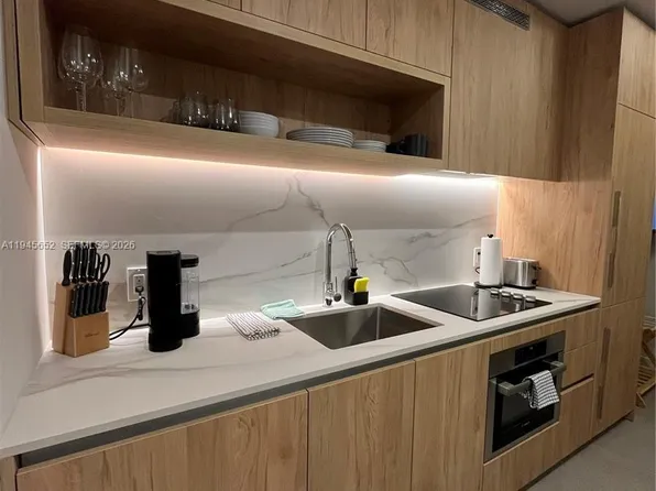 11 NE 6th 1006 Miami #1006, Miami, FL 33132