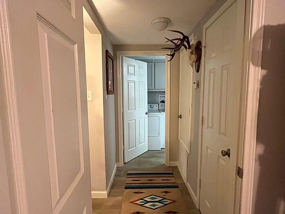 2nd image of 1181 Williamson St #A