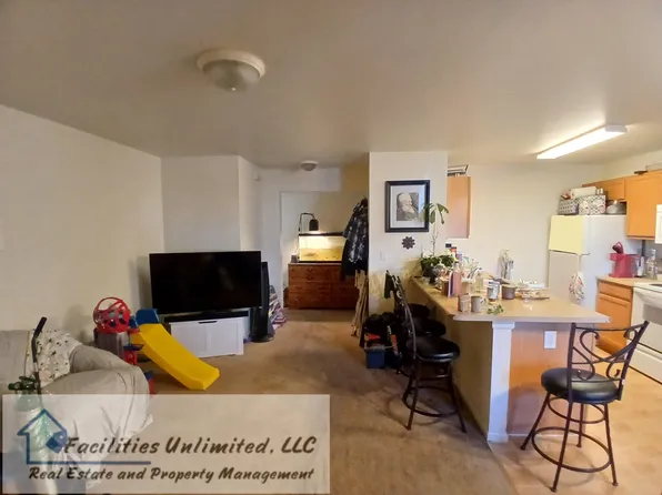 1803 S 10th St APT A, Laramie, WY 82070