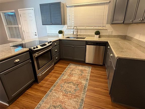 3rd image of 1831 Sherwood Forest St APT 20
