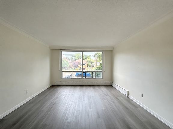 4th image of 46 Montcalm Ave