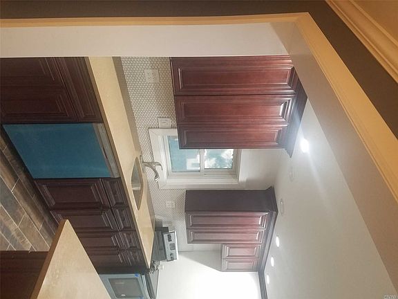 2nd image of 26 Franklin Ave