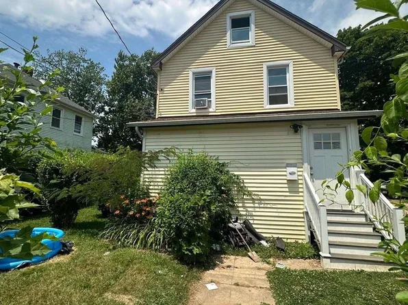 59 E 3rd Street, Huntington Station, NY 11746