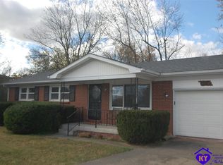 1041 W Elm Rd, Radcliff, KY 40160