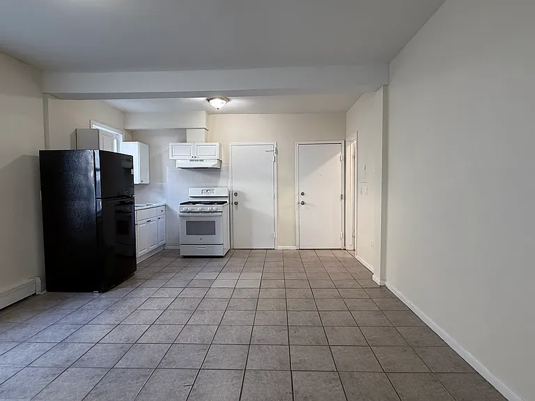 236 Greenwich Ave #5 — Photo 5