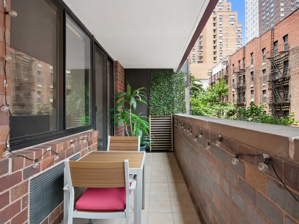 233 East 86th Street image 3 of 14