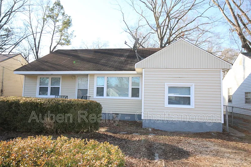 305 N Moore Rd