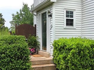 186 Sulgrave Ct, Sterling, VA 20165