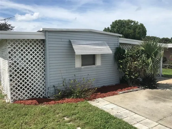 11545 Hickory Ln, Tavares, FL 32778