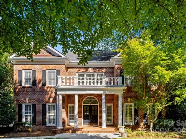 3700 Radbourne Blvd, Charlotte, NC 28269