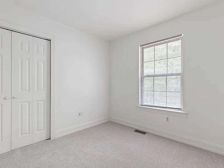 240 Timber Knoll Dr — Photo 12