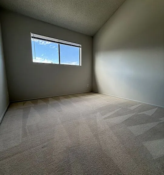 2809 Montrose Ave #10 — Photo 24