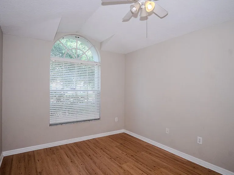10815 Lakeside Vista Dr — Photo 14