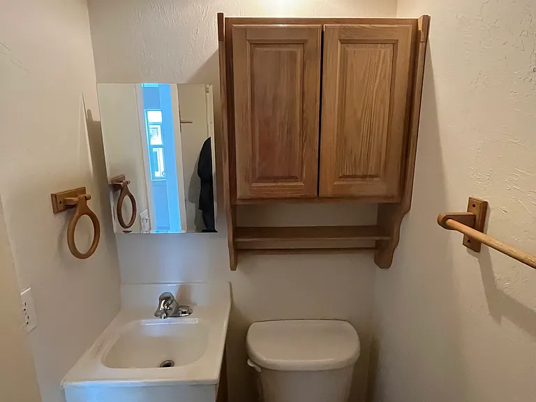 130 SW 3rd St #3 — Photo 10