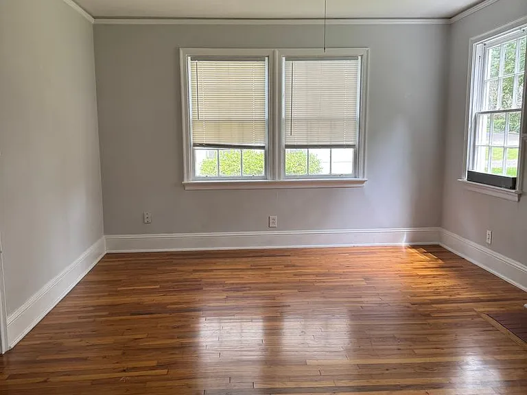 2028 Ridge Ave — Photo 11