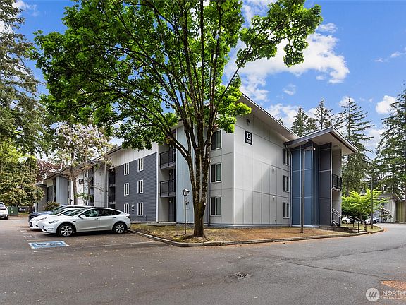 4th image of 14620 NE 31st Street