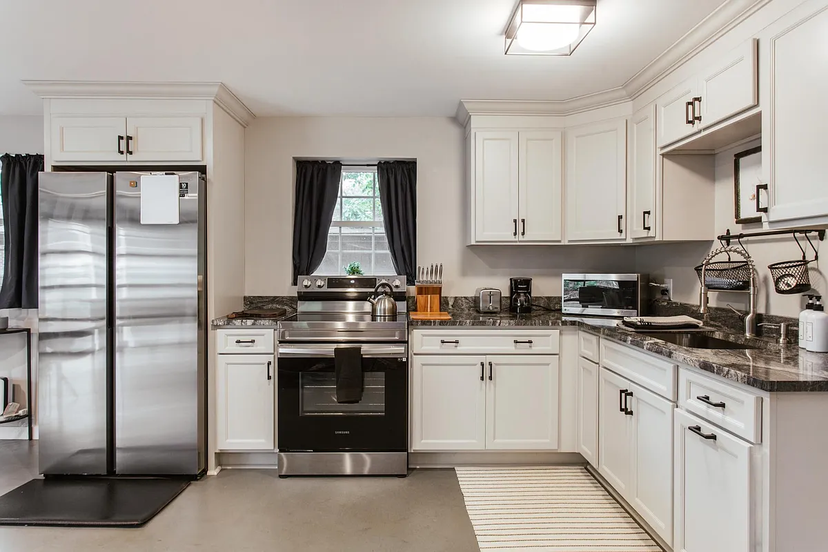 Building Photo - 292 1st St #2