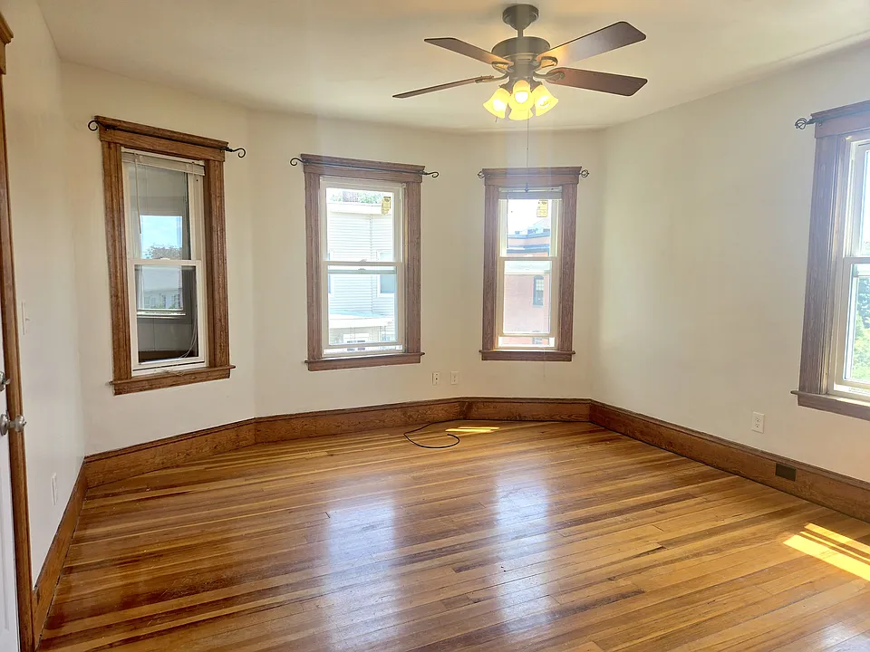 39 Adams St #2