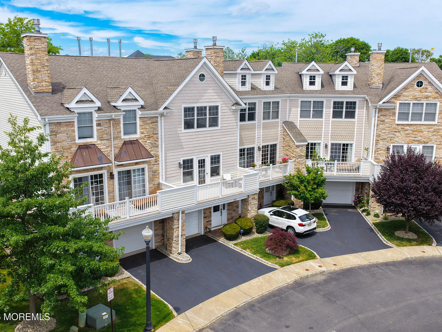 4 bed, 3.5 bath, 1980 sqft, $6,500 — Photo 4