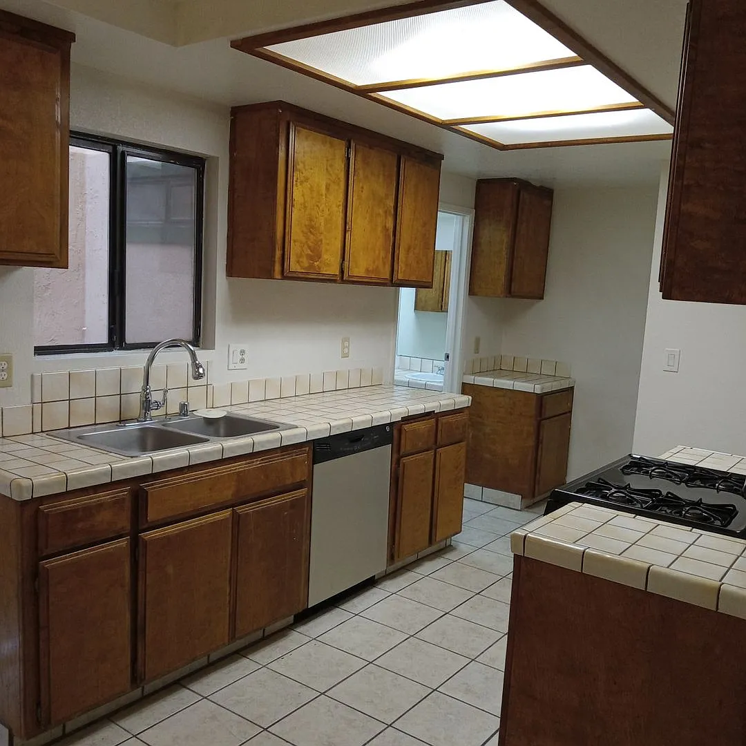 21640 Brook Dr. Tehachapi Apartment — Photo 3