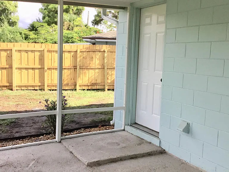 437 Via Palermo Ct — Photo 17