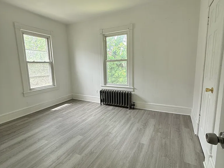 26 Huntington St #2 — Photo 9