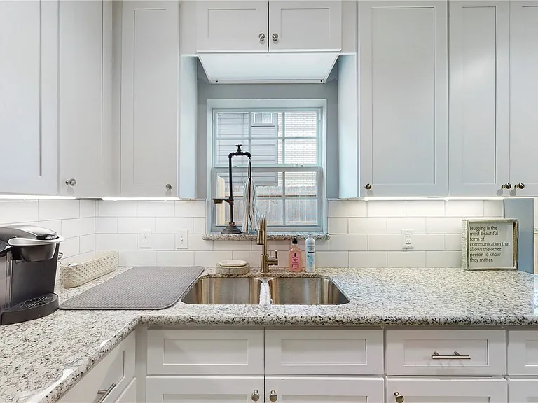 513 Boyett St #2 — Photo 8