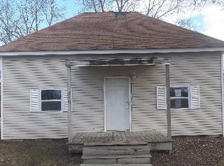 210 N 10th St, Neodesha, KS 66757