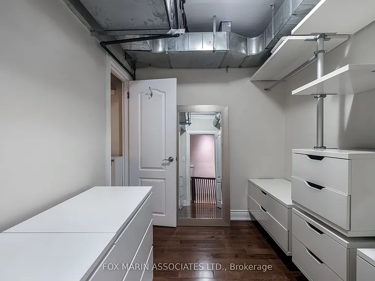 31 Browning Ave — Photo 17