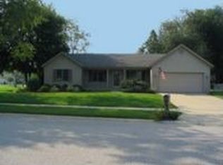 13904 Lexington Cir S, Granger, IN 46530