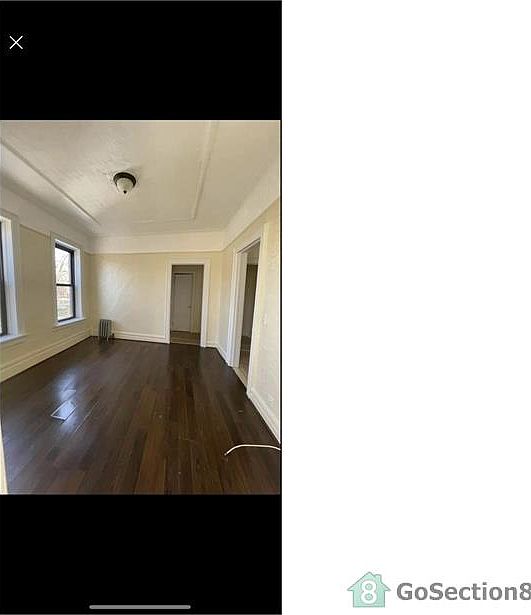 2nd image of 700 Essex St APT 1
