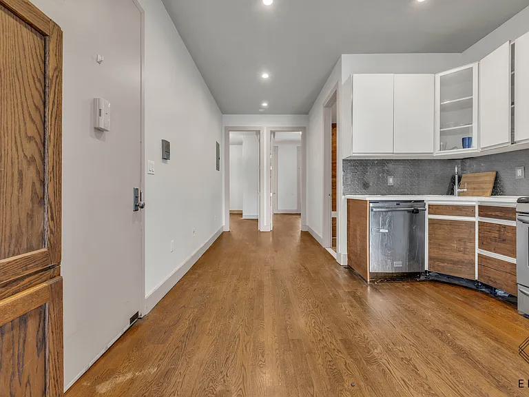 629 Willoughby Ave #2B — Photo 13